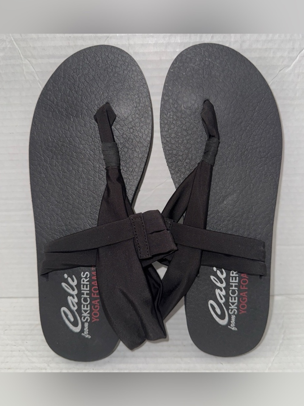 Skechers Yoga Foam Sling Black Flip Flops Sandals Size 10 Summer Beach Water